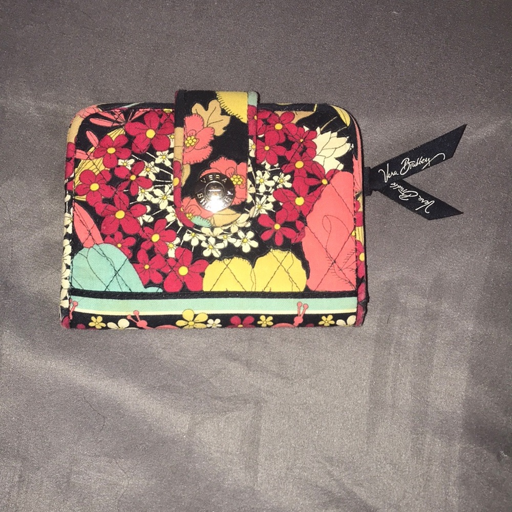 RETIRED 2014 Vera Bradley Happy Snails Wallet